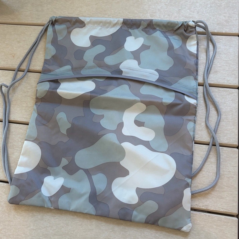 Thirty-one camo bag